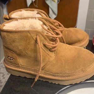 Ugg Nuemel boy’s youth size 3 boots